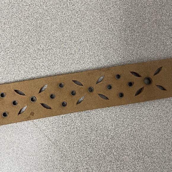 Fossil Womens Pink Leather Belt Medium Silver Buckle Boho Floral Cut Out Stud - Picture 8 of 10